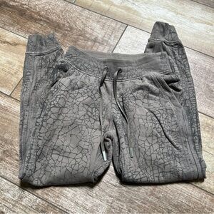 Lululemon Athletica | Warm Down Jogger Thread Dye Rover Black